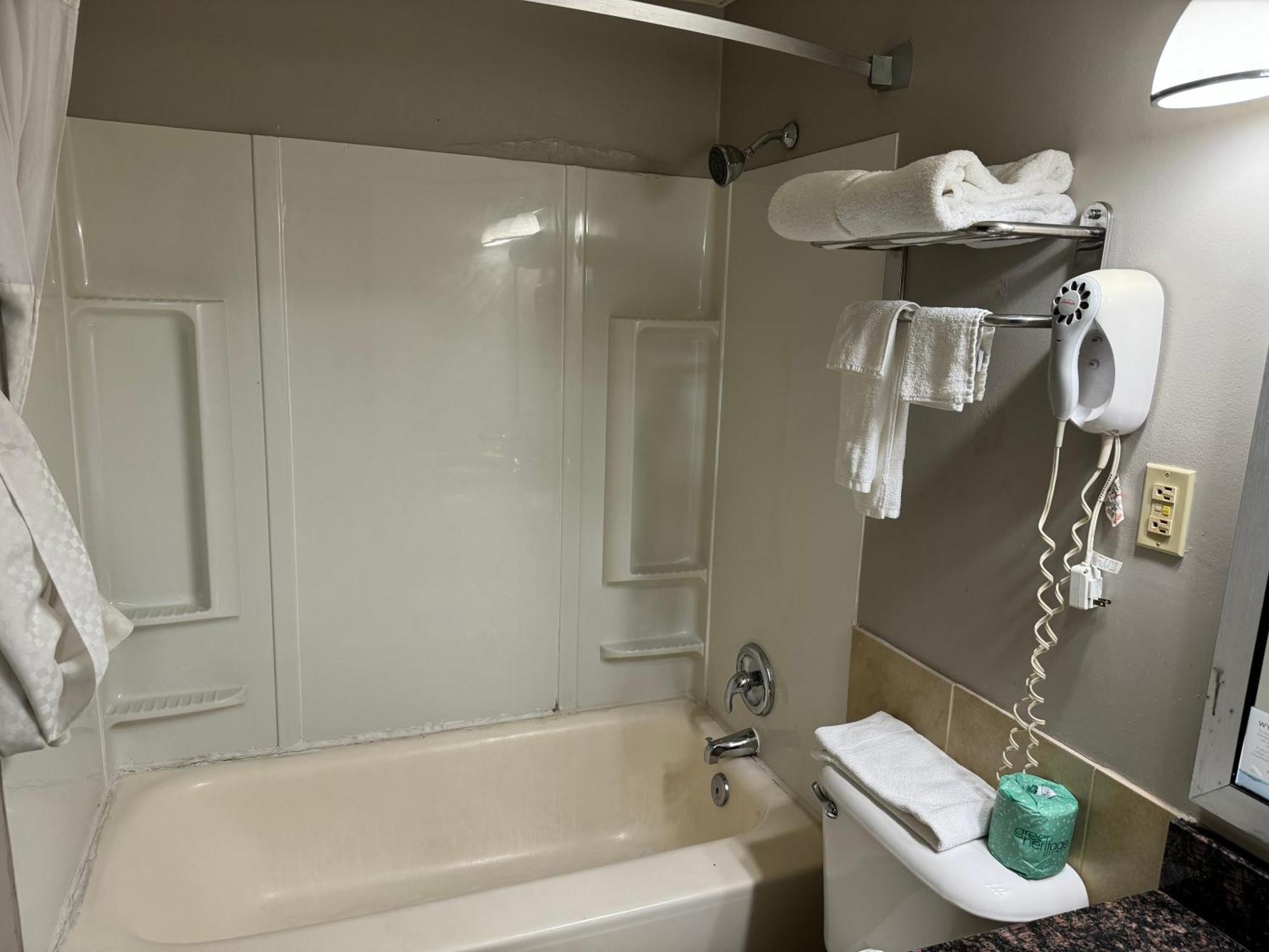 South Ridge Hotel North Ridgeville